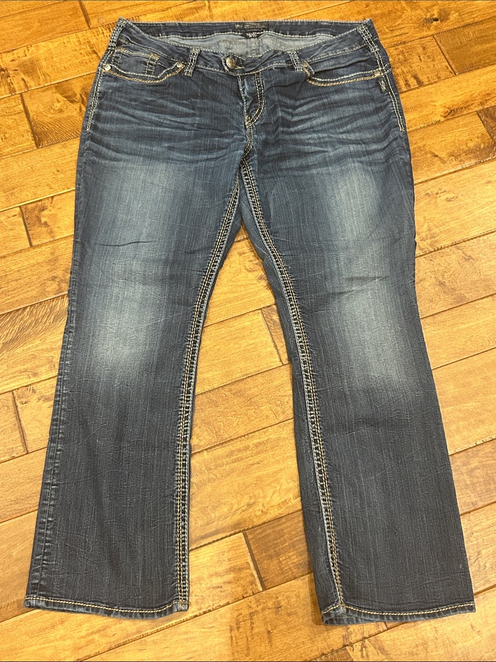 Silver Jeans Women's Medium Wash Stretch Bootcut Jeans